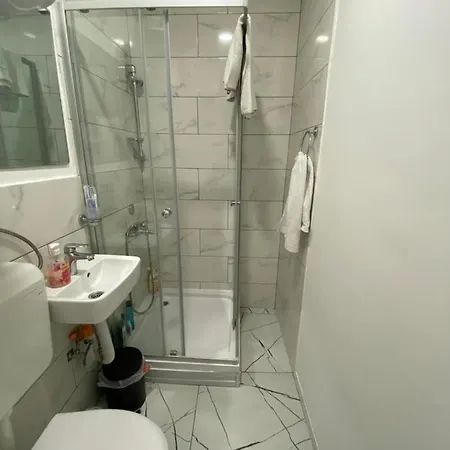 Ela Apartman Stan Na Dan * برييدور