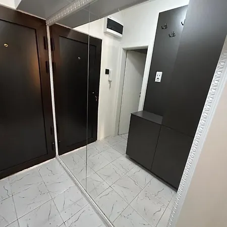 Ela Apartman Stan Na Dan شقة برييدور
